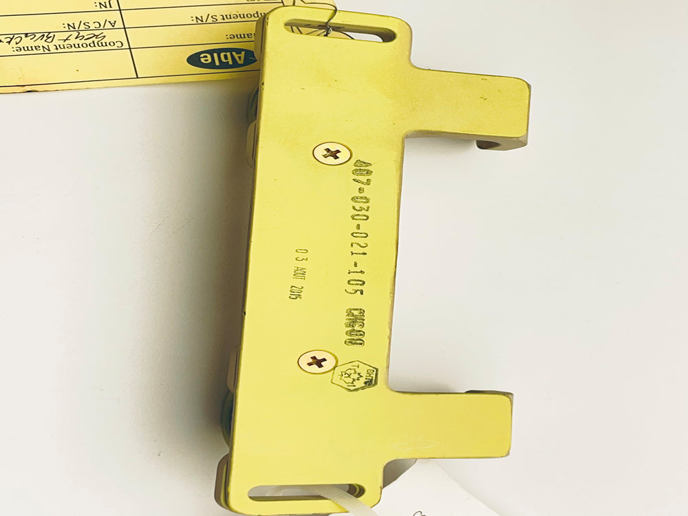 SEAT CLIP RESTRAINT ASSY P/N 407-030-021-105