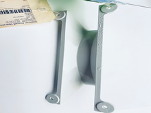 Load image into Gallery viewer, BRACKET ASSY P/N 206-073-837-001
